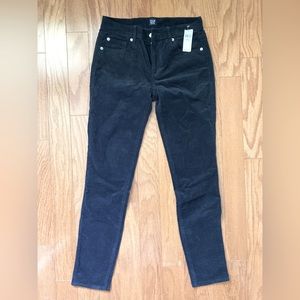 Black corduroy GAP skinny pants